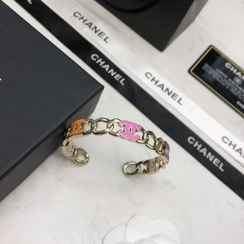 Ch**el bracelets